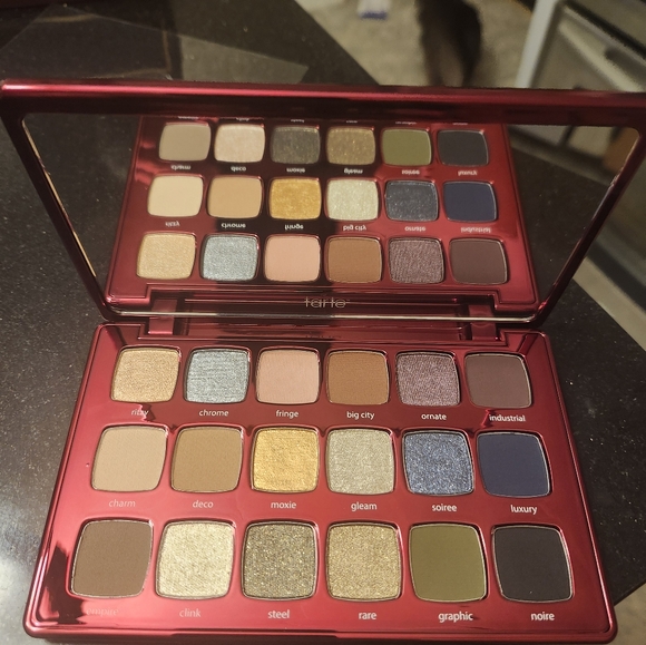 🌸New Tarte GLAMOUR 18 pan eyeshadow pallette 🌸 - Picture 5 of 5